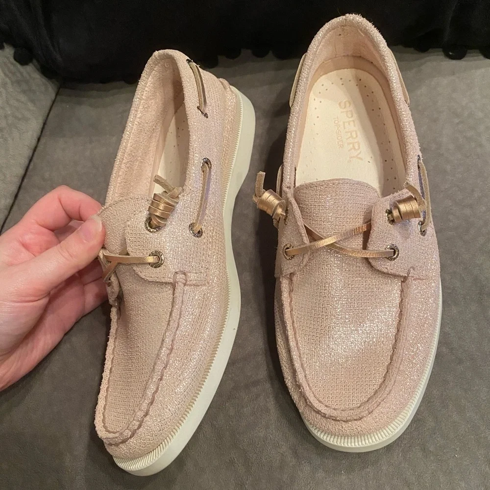 Women’s sperrys
